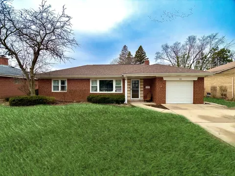 460 S Cherry St, Itasca, IL 60143