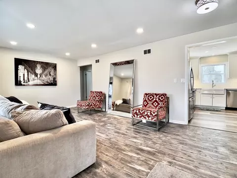 Living - 460 S Cherry St, Itasca, IL 60143 photo 3 of 5