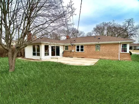 Exterior - 460 S Cherry St, Itasca, IL 60143 photo 4 of 4