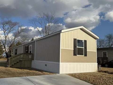48 Brushwood Dr, Matteson, IL 60443