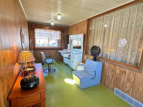 608 E Bronson St, Streator, IL 61364 photo 2