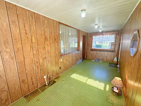 608 E Bronson St, Streator, IL 61364 photo 4