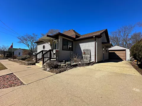 608 E Bronson St, Streator, IL 61364