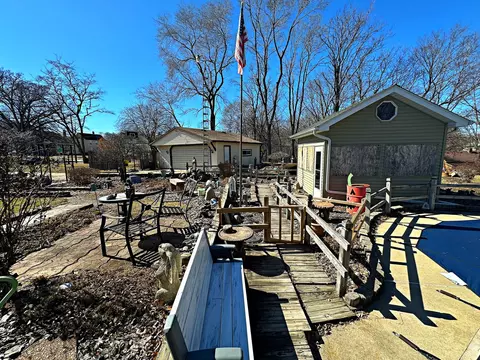 608 E Bronson St, Streator, IL 61364 photo 30