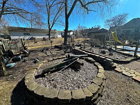 608 E Bronson St, Streator, IL 61364 photo 34