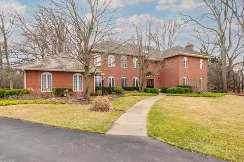 951 Country Pl, Lake Forest, IL 60045