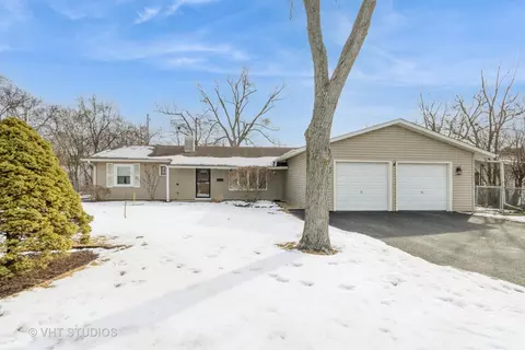 415 Hazelwood Ln, Glenview, IL 60025