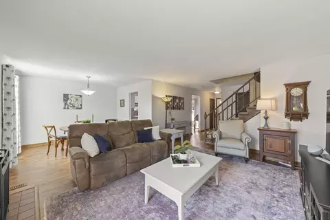 1002 Whitchurch Ct, Wheaton, IL 60189 photo 11