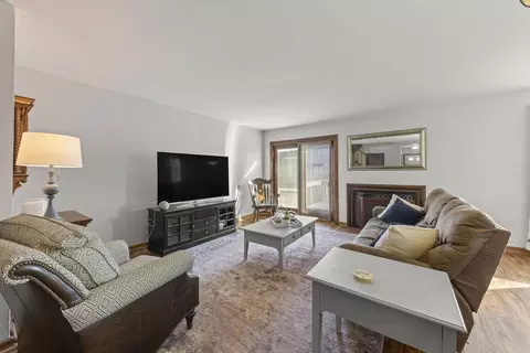 1002 Whitchurch Ct, Wheaton, IL 60189 photo 10
