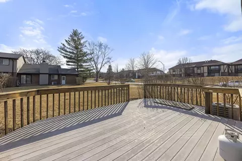 1002 Whitchurch Ct, Wheaton, IL 60189 photo 23