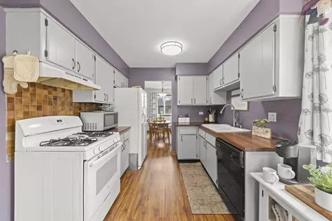 1002 Whitchurch Ct, Wheaton, IL 60189 photo 5