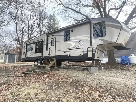 11-119 Woodhaven Lks, Sublette, IL 61367