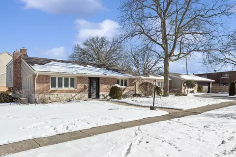 1115 Potter Rd, Park Ridge, IL 60068