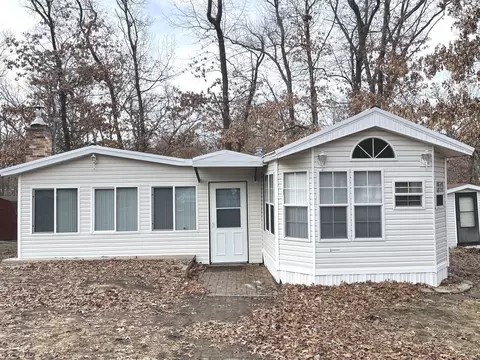 4-52 Woodhaven Lks, Sublette, IL 61367