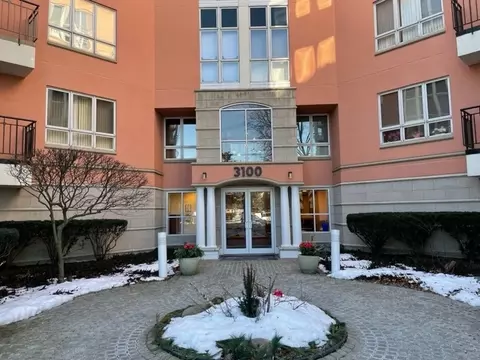 3100 Lexington Ln #405, Glenview, IL 60026
