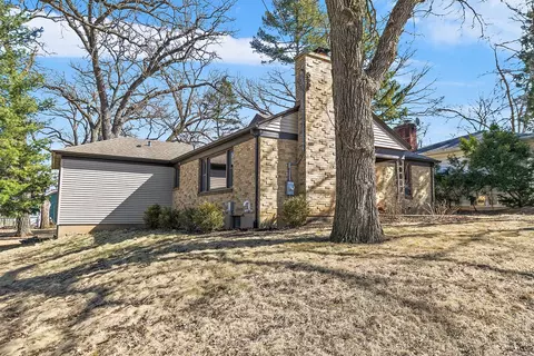 Exterior - 65 Sheridan St, Elgin, IL 60123 photo 2 of 6