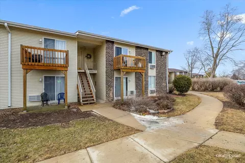 2600 Light Rd #106, Oswego, IL 60543