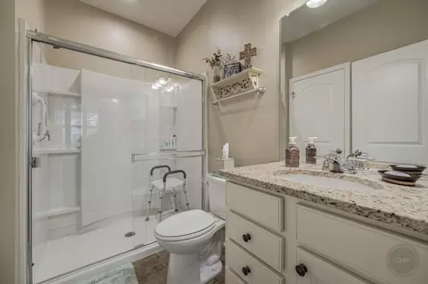 Bath - 2252 Lundquist Dr, Aurora, IL 60503 photo 1 of 4