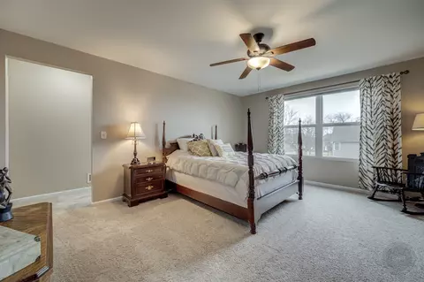 Bedroom - 2252 Lundquist Dr, Aurora, IL 60503 photo 2 of 3
