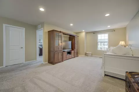 Other - 2252 Lundquist Dr, Aurora, IL 60503 photo 4 of 11