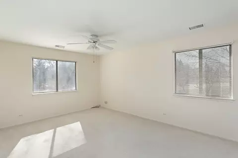 442 Thornhill Ln #D2, Wheeling, IL 60090 photo 5