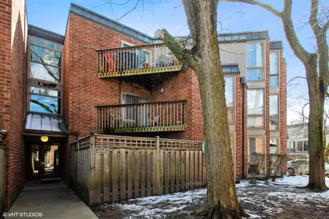 2045 N Larrabee St #7207, Chicago, IL 60614