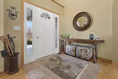 8202 Eagle Rdg, Spring Grove, IL 60081 photo 3