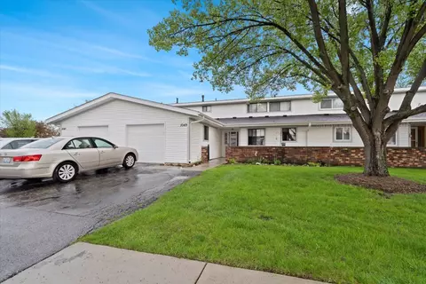 1049 Groton Ct, Schaumburg, IL 60193