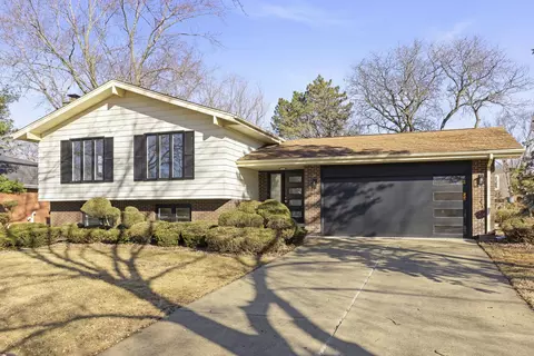 Undisclosed, Darien, IL 60561