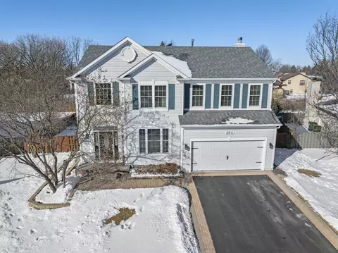 2611 Delaware Ln, Lindenhurst, IL 60046
