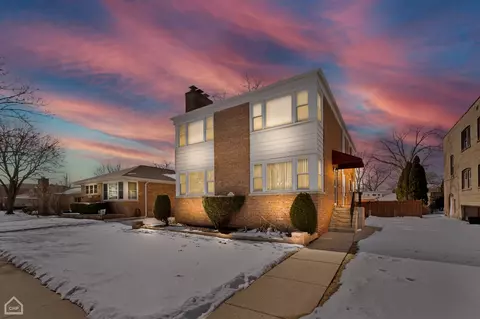 8912 Forestview Rd, Evanston, IL 60203