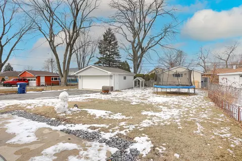 Exterior - 7546 S 78th Ct, Bridgeview, IL 60455 photo 3 of 4