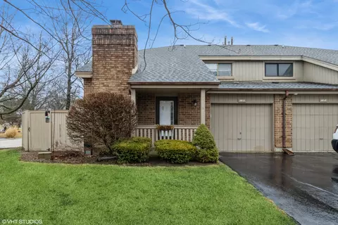 115 Potawatomi Trl #A, Lake Zurich, IL 60047