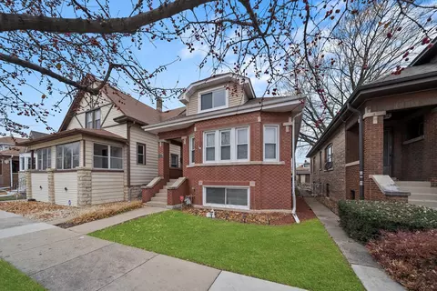 2216 East Ave, Berwyn, IL 60402
