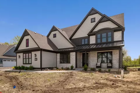 2071 Deer Trl, Long Grove, IL 60047