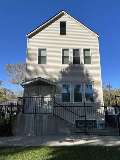 1234 W 49th Pl, Chicago, IL 60609