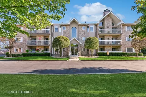 7787 Bristol Park Dr #2-SE, Tinley Park, IL 60477