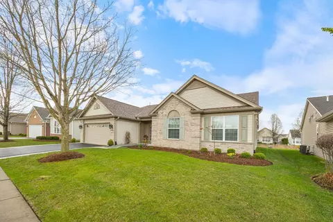 Exterior - 2543 Edgewater Dr, Elgin, IL 60124 photo 2 of 8