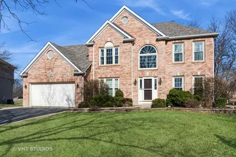 14 Yukon Ct, Bolingbrook, IL 60490