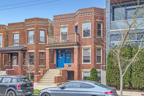 2704 N Ashland Ave, Chicago, IL 60614