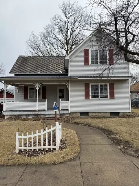 307 N Shawandawsee St, Tonica, IL 61370