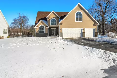 38413 N Creek Ct, Beach Park, IL 60087