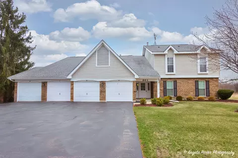 301 N Creekside Trl #C, Mchenry, IL 60050