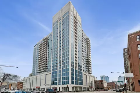 757 N Orleans St #912, Chicago, IL 60654