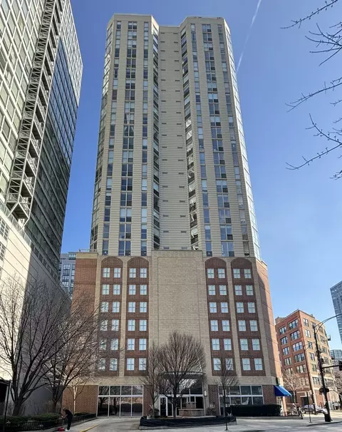 645 N Kingsbury St #2306, Chicago, IL 60654