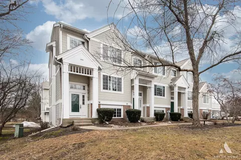1776 Sienna Ct, Wheeling, IL 60090