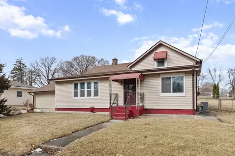 950 Rural St, Aurora, IL 60505
