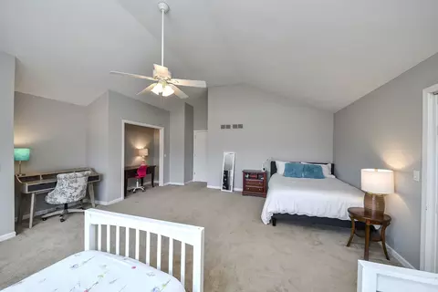 75 Hawkins Cir, Wheaton, IL 60189 photo 26