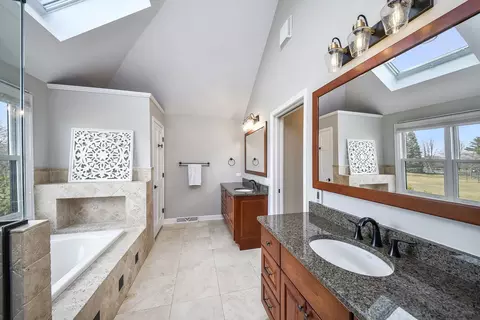 75 Hawkins Cir, Wheaton, IL 60189 photo 24