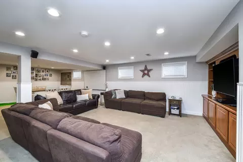 75 Hawkins Cir, Wheaton, IL 60189 photo 31